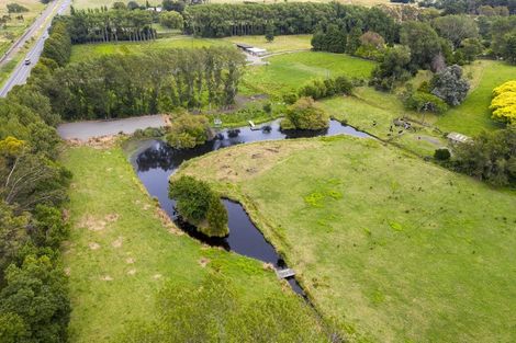 Photo of property in 173 State Highway 1, Waikanae, 5391
