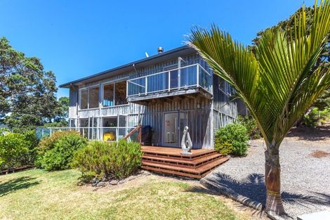 Photo of property in 102 Waihirere Drive, Tuateawa, Coromandel, 3583