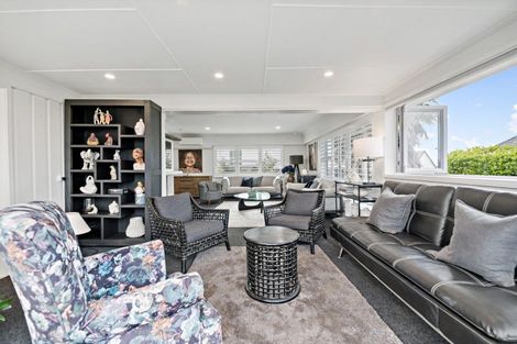 Photo of property in 81 Bleakhouse Road, Howick, Auckland, 2014