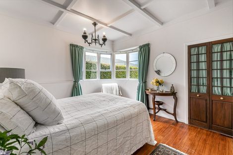 Photo of property in 26 Kiwi Esplanade, Mangere Bridge, Auckland, 2022