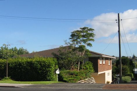 Photo of property in 62 Pupuke Road, Hillcrest, Auckland, 0627