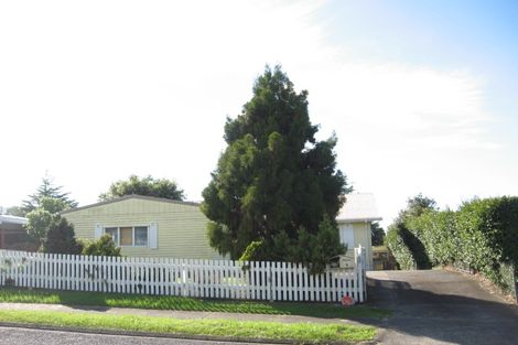 Photo of property in 9 Paulange Place, Pakuranga Heights, Auckland, 2010