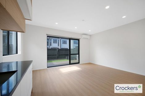 Photo of property in 83c Russell Road, Manurewa, Auckland, 2102