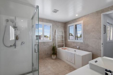 Photo of property in 49b Mcdougall Avenue, St Albans, Christchurch, 8014