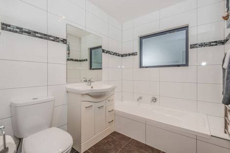 Photo of property in 77 Rhodes Drive, Kelvin Grove, Palmerston North, 4414