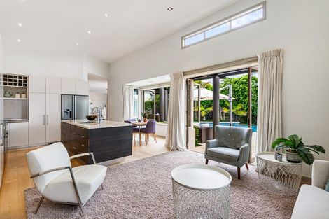 Photo of property in 2/2 Clifton Road, Hauraki, Auckland, 0622