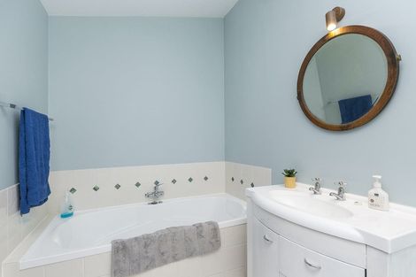 Photo of property in 241/21 Left Bank, Te Aro, Wellington, 6011