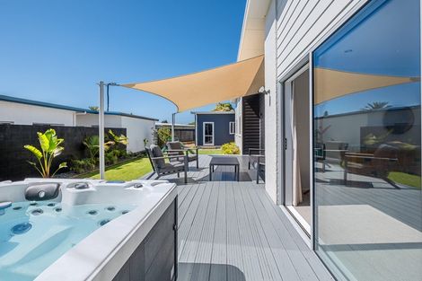 Photo of property in 130a Wairau Road, Oakura, 4314