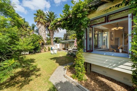 Photo of property in 17 Herne Bay Road, Herne Bay, Auckland, 1011