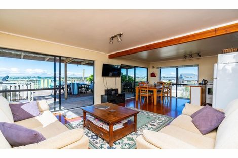 Photo of property in 52 Cullen Street, Mangawhai Heads, Mangawhai, 0505