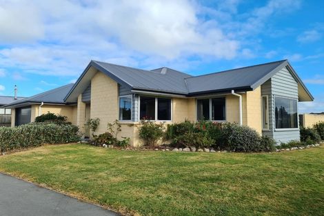 Photo of property in 39 Weka Street, Oxford, 7430
