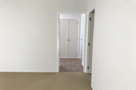 Photo of property in 14 Zenith Place, Conifer Grove, Takanini, 2112