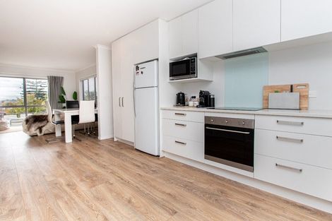 Photo of property in 17/19 Ruakiwi Road, Hamilton Lake, Hamilton, 3204