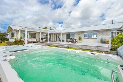 Photo of property in 33 Rua Road, Mangawhai, 0573
