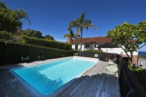 Photo of property in 10 Totara Road, Leigh, 0985