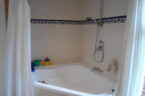 Photo of property in 29 Fairview Crescent, Kelburn, Wellington, 6012