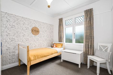 Photo of property in 15 Helston Road, Johnsonville, Wellington, 6037