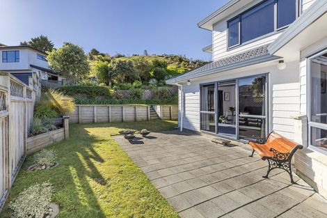 Photo of property in 9 Kilkelly Close, Tawa, Wellington, 5028