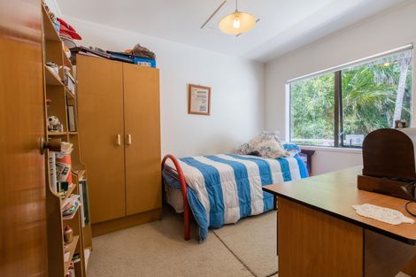 Photo of property in 84 Park Road, Titirangi, Auckland, 0604