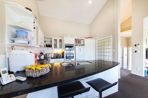 Photo of property in 18 Cinnabar Place, Westgate, Auckland, 0614