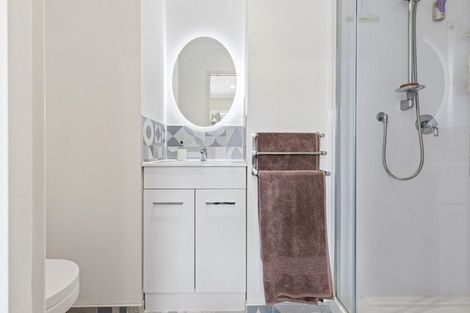 Photo of property in 7 Greig Place, Pukekohe, 2120