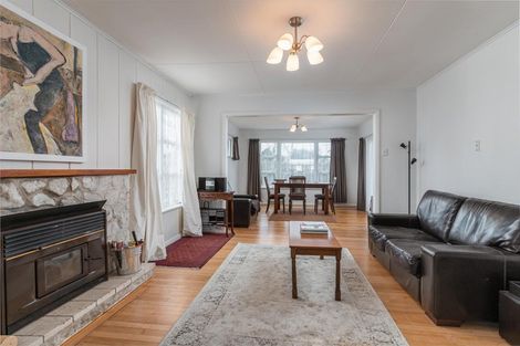 Photo of property in 6 Taylor Street, Carterton, 5713