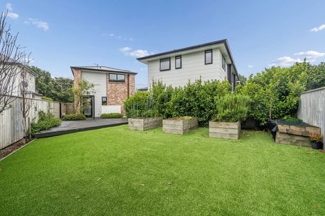 Photo of property in 4/123 Cambridge Terrace, Fairfield, Lower Hutt, 5011
