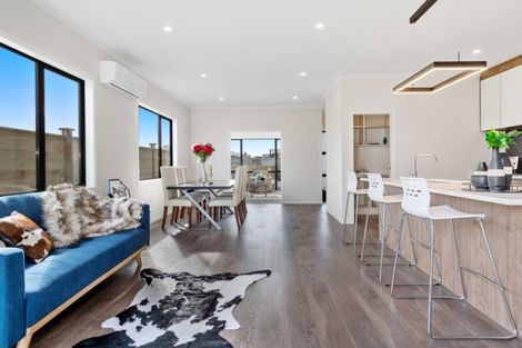 Photo of property in 16 Makura Drive, Papamoa Beach, Papamoa, 3118