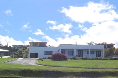 Photo of property in 2/168 Lake Terrace, Hilltop, Taupo, 3330