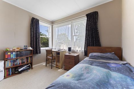 Photo of property in 38 Catlins Crescent, Milson, Palmerston North, 4414