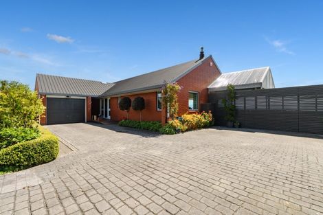 Photo of property in 17 Kiriwai Place, Matua, Tauranga, 3110