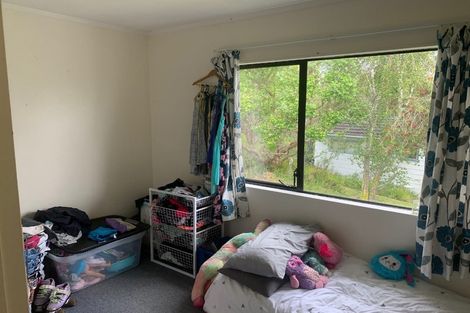 Photo of property in 65 Trias Road, Totara Vale, Auckland, 0629