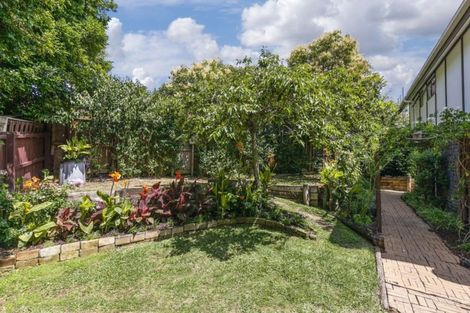 Photo of property in 1/34 Waiau Street, Torbay, Auckland, 0630