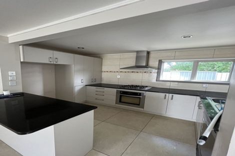 Photo of property in 69 Walworth Avenue, Pakuranga Heights, Auckland, 2010