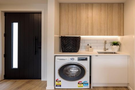 Photo of property in 1/90 Oxford Terrace, Epuni, Lower Hutt, 5011