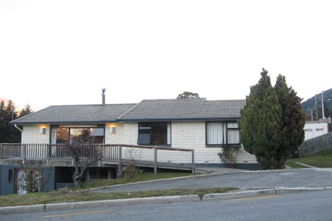 Photo of property in 64 Thompson Street, Queenstown, 9300