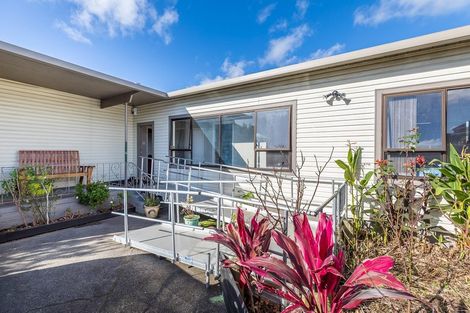 Photo of property in 2/40 Churchill Avenue, Manurewa, Auckland, 2102