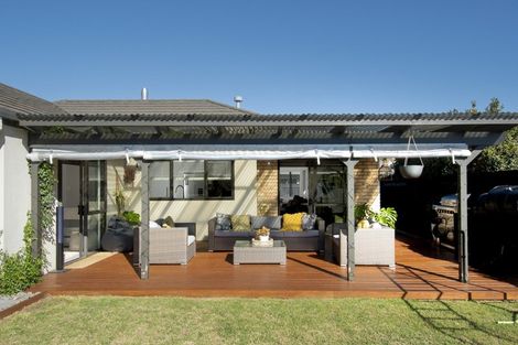 Photo of property in 17 Andalusian Place, Papamoa Beach, Papamoa, 3118