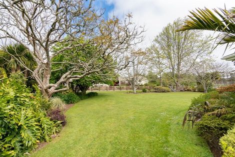 Photo of property in 121 Pomona Road, Kumeu, 0891