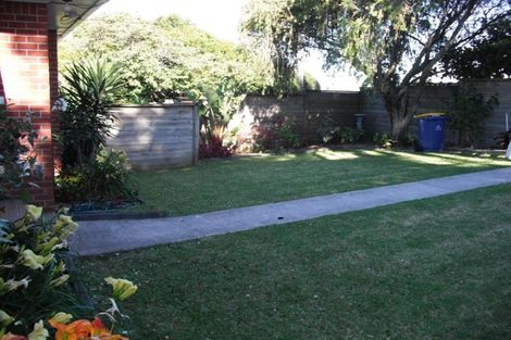 Photo of property in 140 Luckens Road, West Harbour, Auckland, 0618