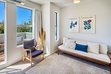 Photo of property in 35 Karo Drive, Te Aro, Wellington, 6011