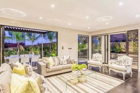 Photo of property in 124a Paritai Drive, Orakei, Auckland, 1071