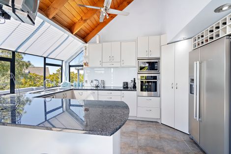 Photo of property in 15 Park Rise, Campbells Bay, Auckland, 0630