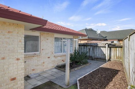 Photo of property in 86 Guildford Drive, Paraparaumu, 5032