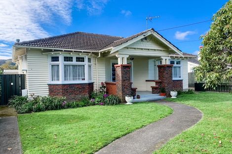 Photo of property in 18 Kauri Street, Woburn, Lower Hutt, 5011