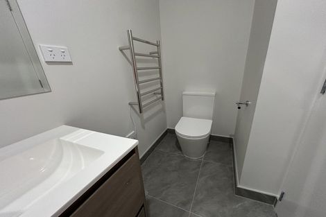 Photo of property in 9 Paetai Lane, Te Atatu Peninsula, 0610