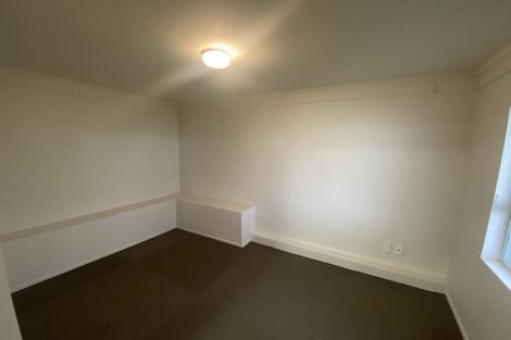 Photo of property in 18 Fairway Avenue, Red Beach, 0932