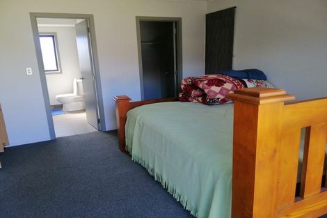 Photo of property in 5 Vanquish Place, Flagstaff, Hamilton, 3210