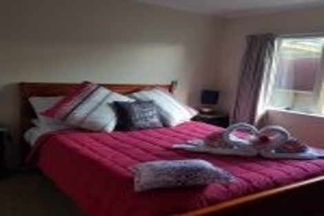 Photo of property in 2 Samara Place, Clendon Park, Auckland, 2103