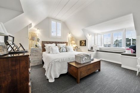 Photo of property in 10 Queens Parade, Devonport, Auckland, 0624